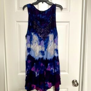 WOMEN’S PLUS SWIMSUIT COVERUP. Tie dye like print w/ purple pink blue beads 22W